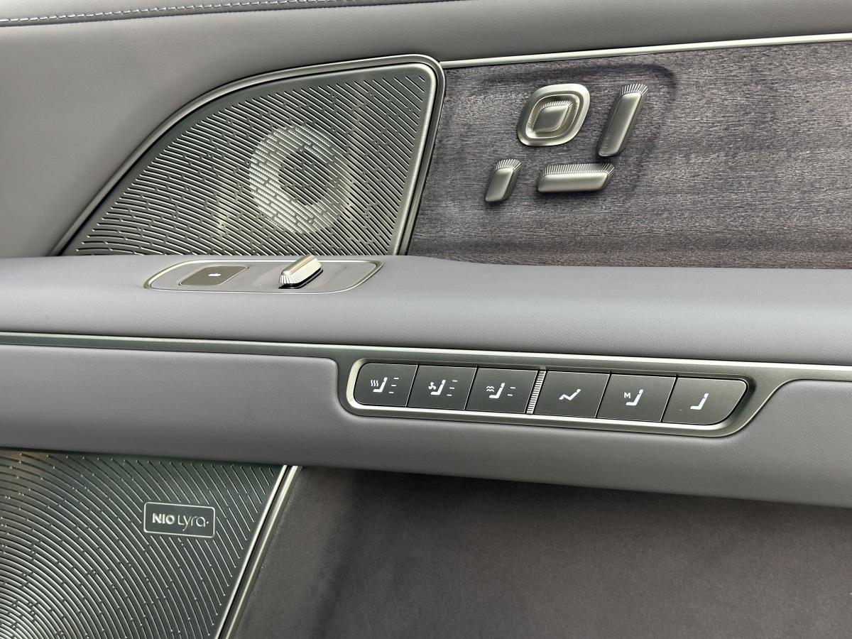 蔚来 蔚来ES8 2026 汽车图片 #26