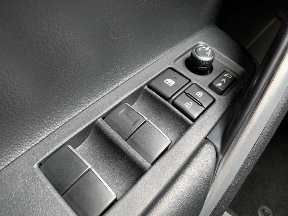 Toyota Corolla Cross 2022 #26 Toyota Corolla Cross 2022 car image #26