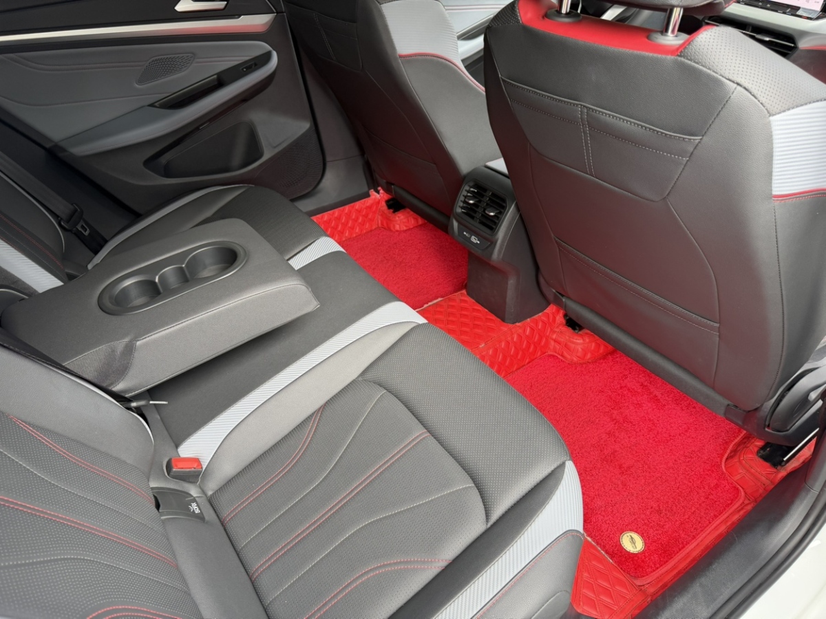 Volkswagen Lamando 2024 car image #26