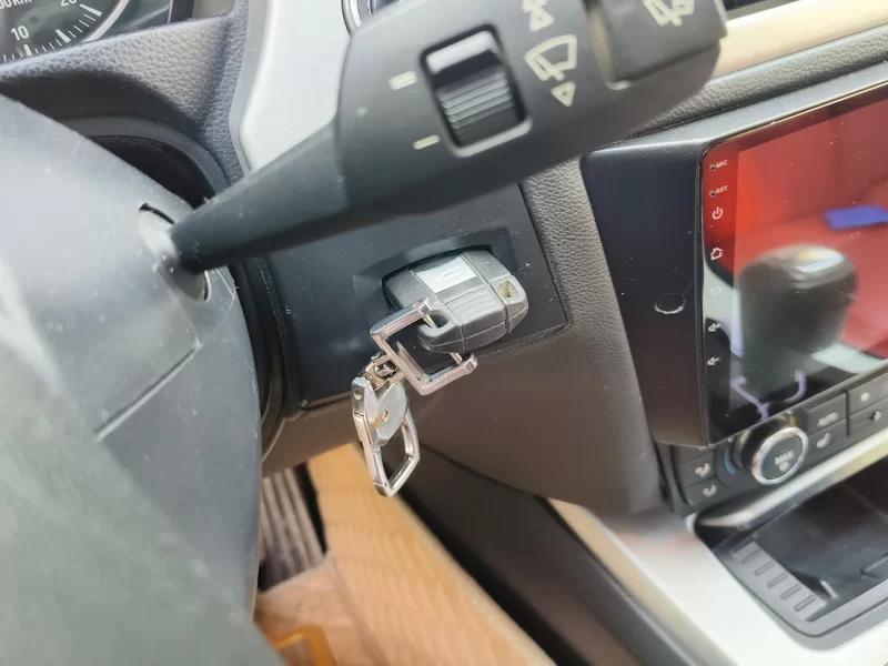 BMW 3 Series (Imported) 2011 car image #26