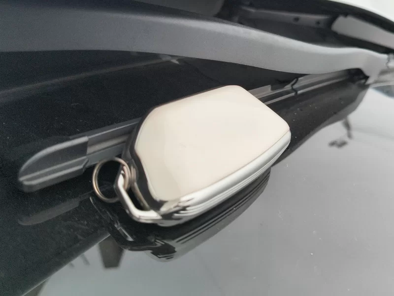 BMW i7 M70L 2023 car image #26