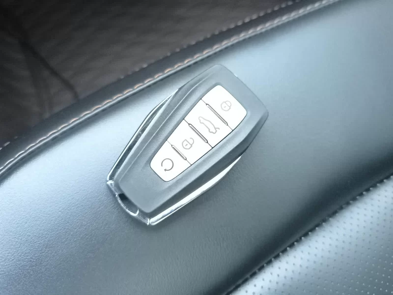 GEELY Okavango 2023 car image #26