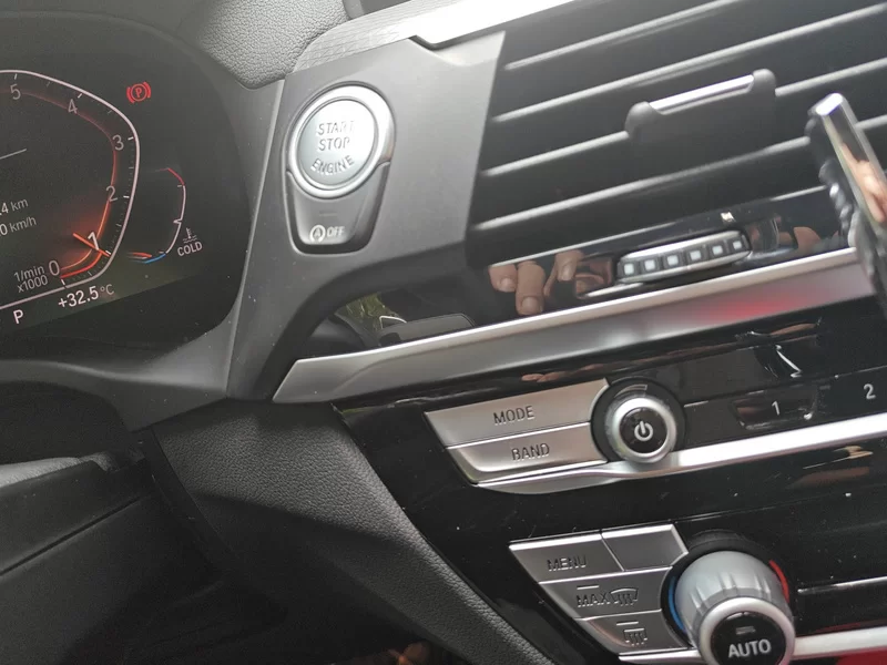 BMW X4 M40i 2020 car image #26