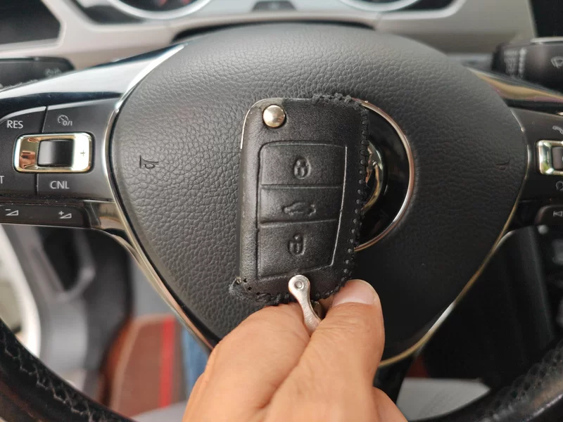 Volkswagen Touran 2018 car image #26