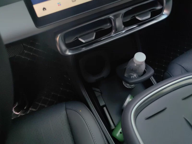 零跑汽车 零跑B10 2025 汽车图片 #26