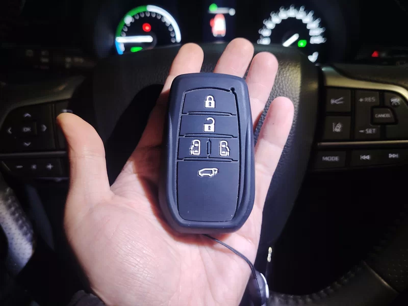 Toyota Sienna 2024 #26 Toyota Sienna 2024 car image #26