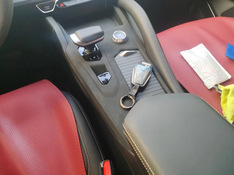 GEELY Monjaro MHEV 2025 car image #26