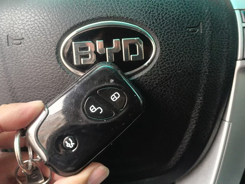 BYD S6 2013 imagen de coche #26