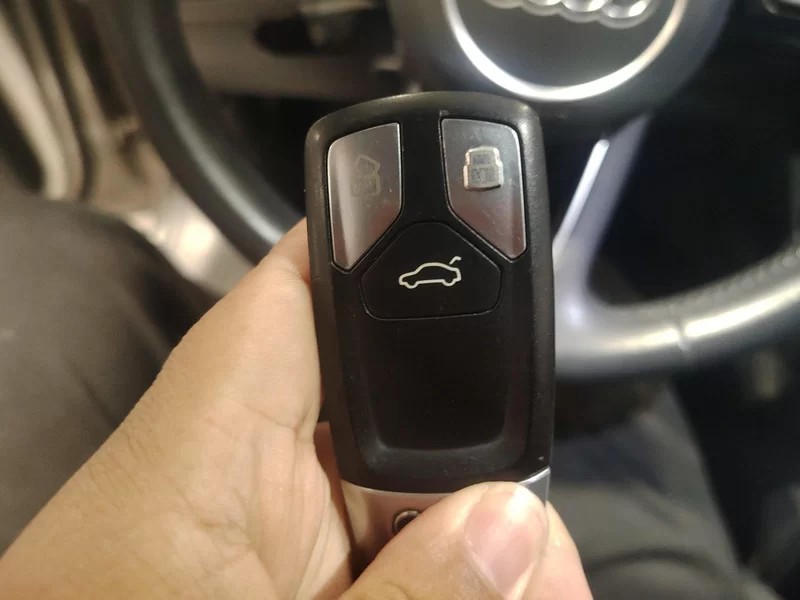 Audi Q2L 2024 car image #26