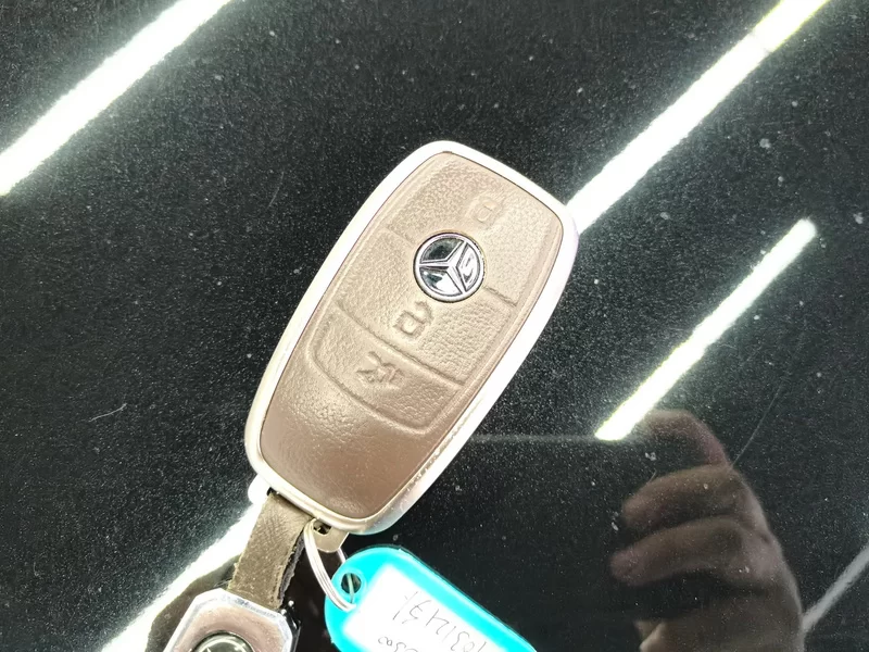 Mercedes-Benz E Class 2022 car image #26