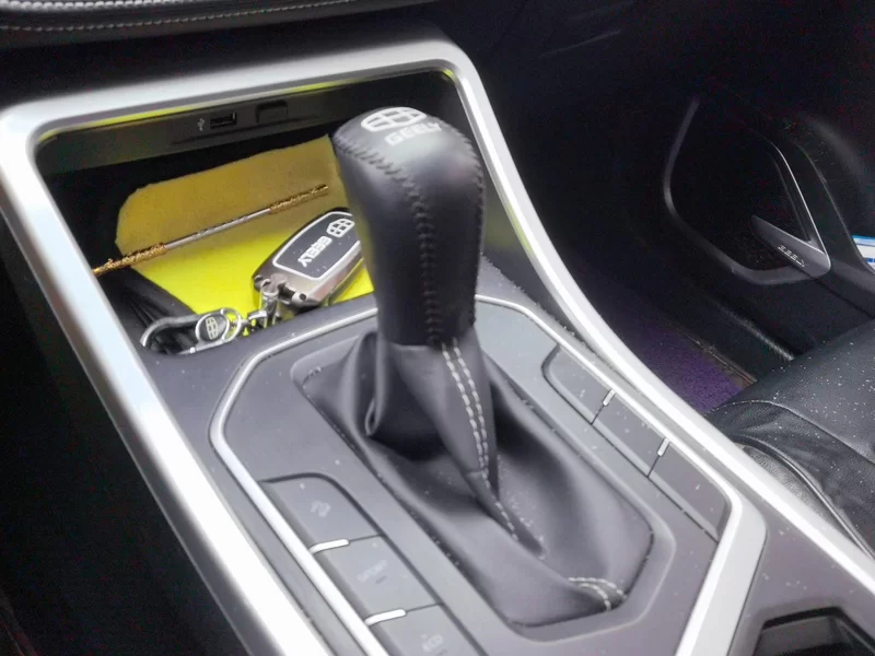 GEELY Vision X6 2021 car image #26