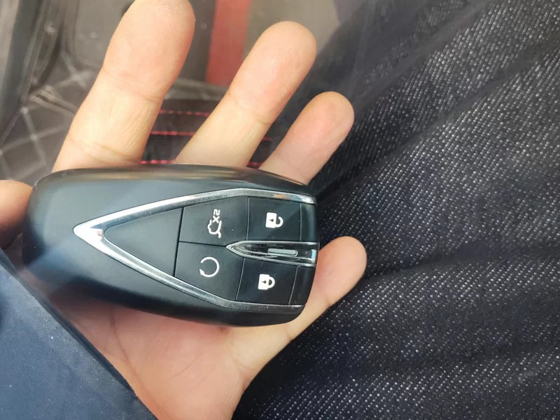 Changan UNI-Z PHEV 2024 car image #26