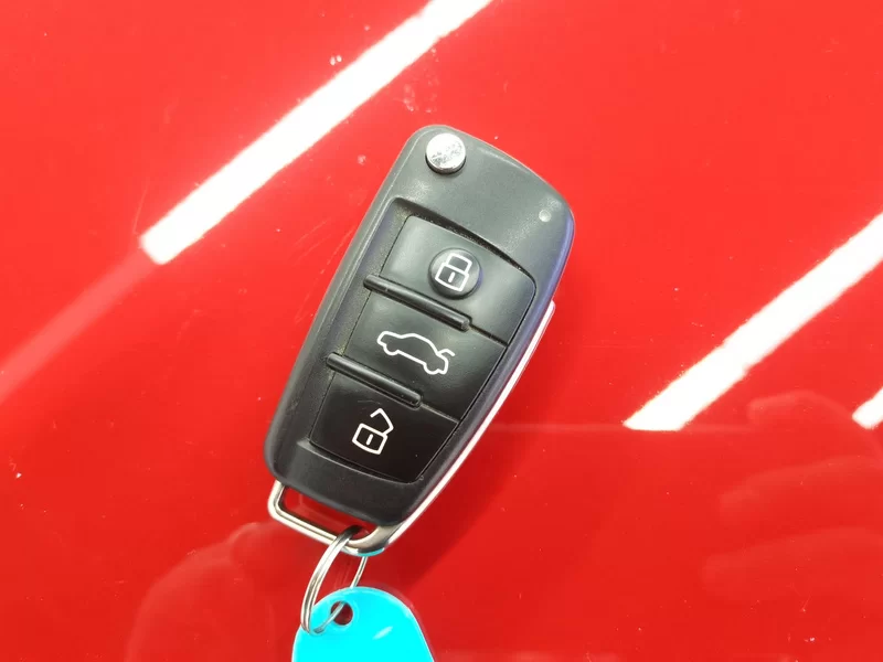 Audi Q2L 2020 car image #26