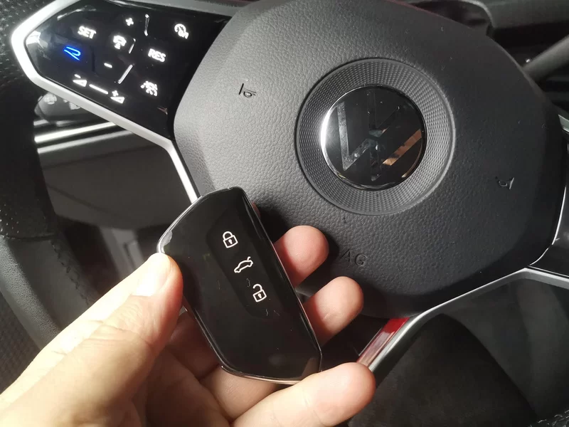 Volkswagen GolfGTI 2023 immagine di auto #26