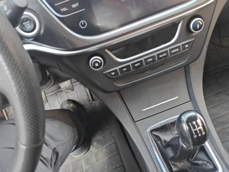 GEELY Emgrand 2017 car image #26