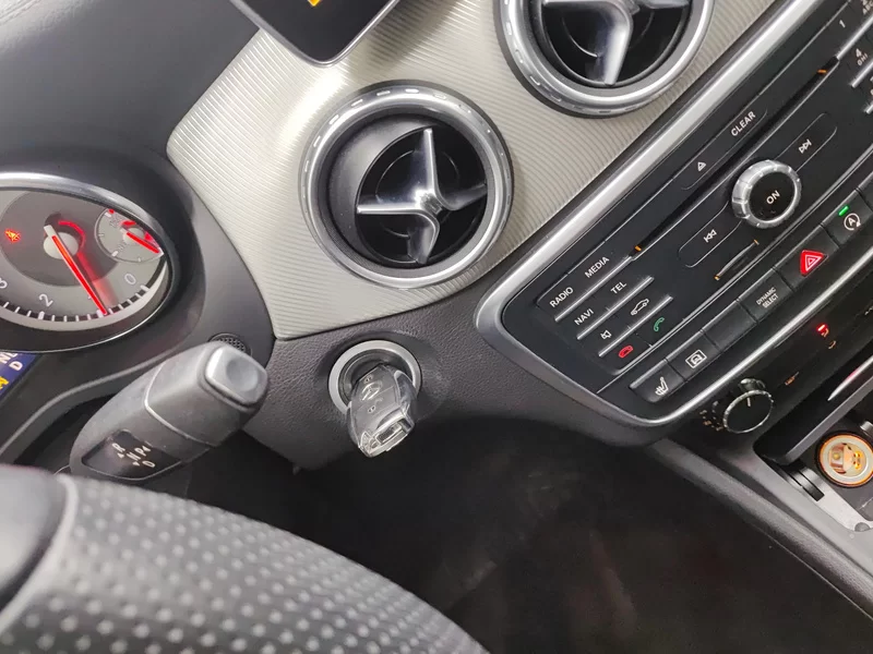 Mercedes-Benz GLA Class 2016 immagine di auto #26