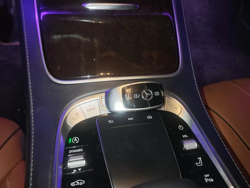 Mercedes-Benz Maybach S Class 2020 car image #26