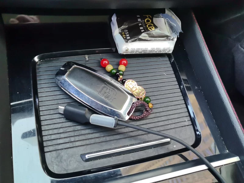 BYD Tang New Energy 2018 immagine di auto #26