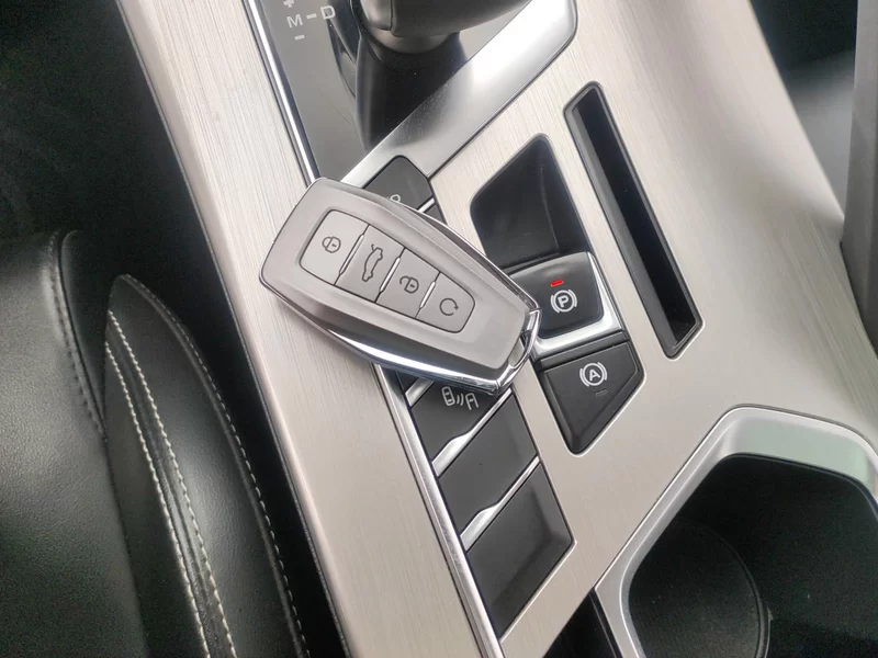 GEELY Coolray 2020 car image #26