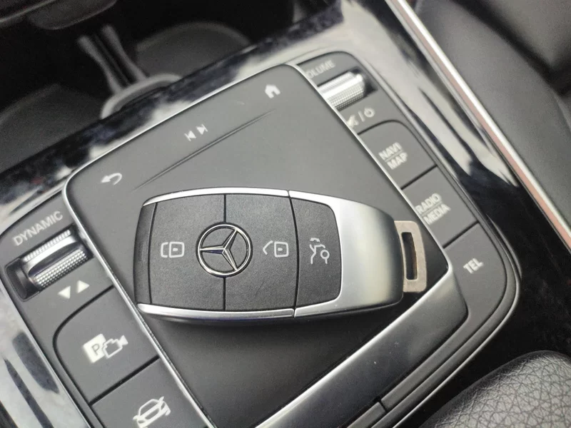 Mercedes-Benz GLA Class 2023 car image #26