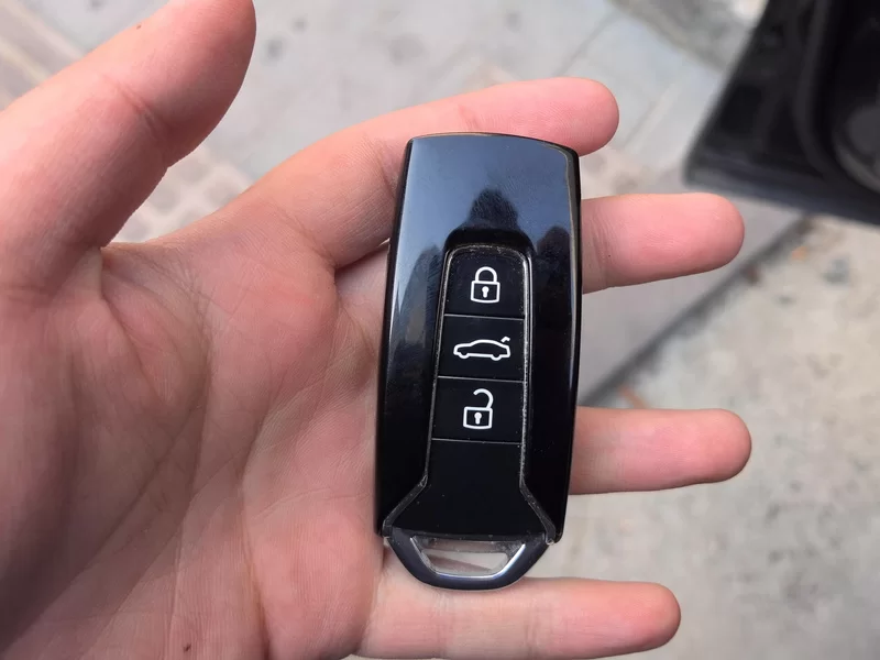 Volkswagen Touareg 2020 car image #26