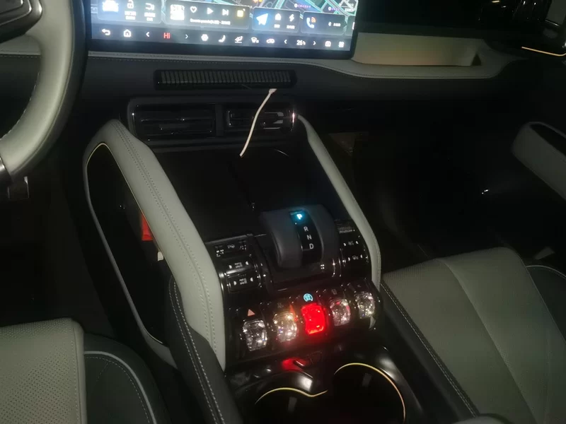 FangChengBao 2025 imagem de carro #26