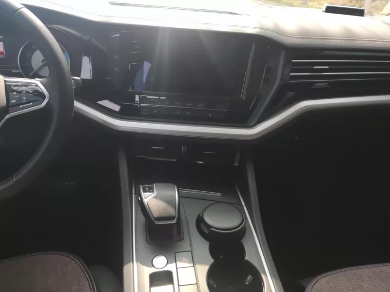 Volkswagen Touareg 2020 car image #26