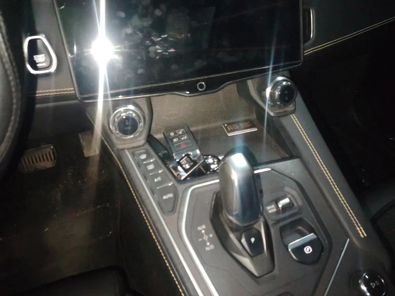 Lynk & Co 01 2024 car image #26