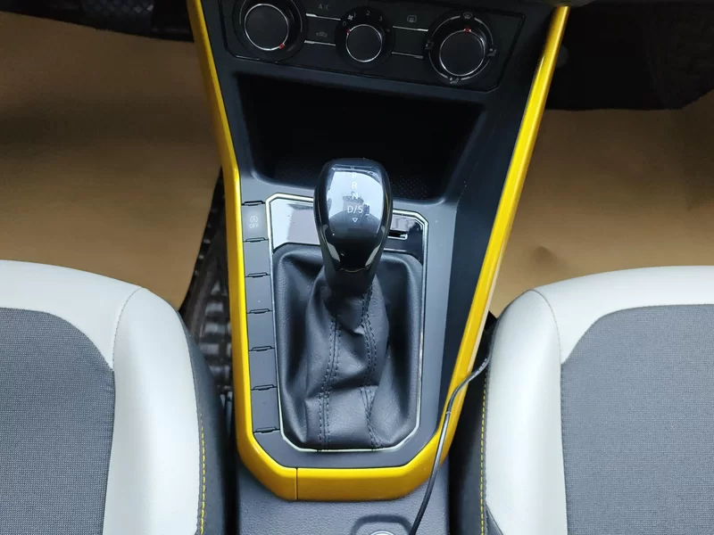 Volkswagen Polo 2019 car image #26