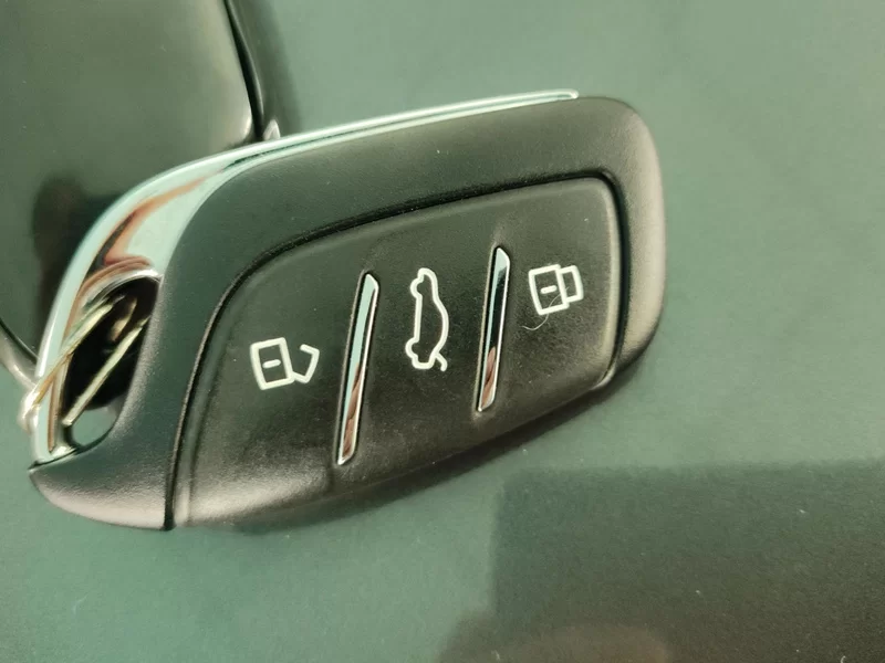 5 2022 car image #26