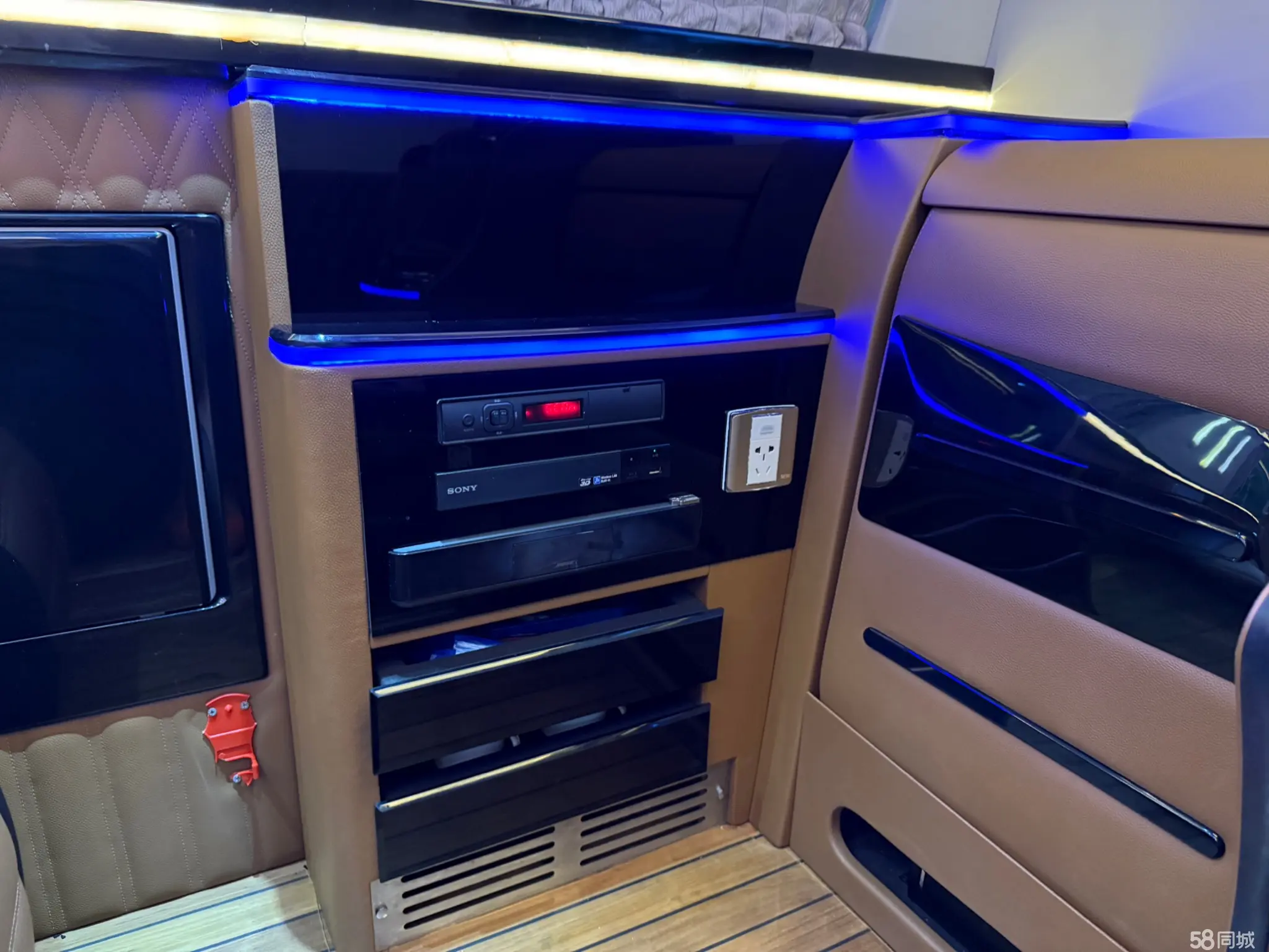 Mercedes-Benz Sprinter 2017 #26 Mercedes-Benz Sprinter 2017 car image #26