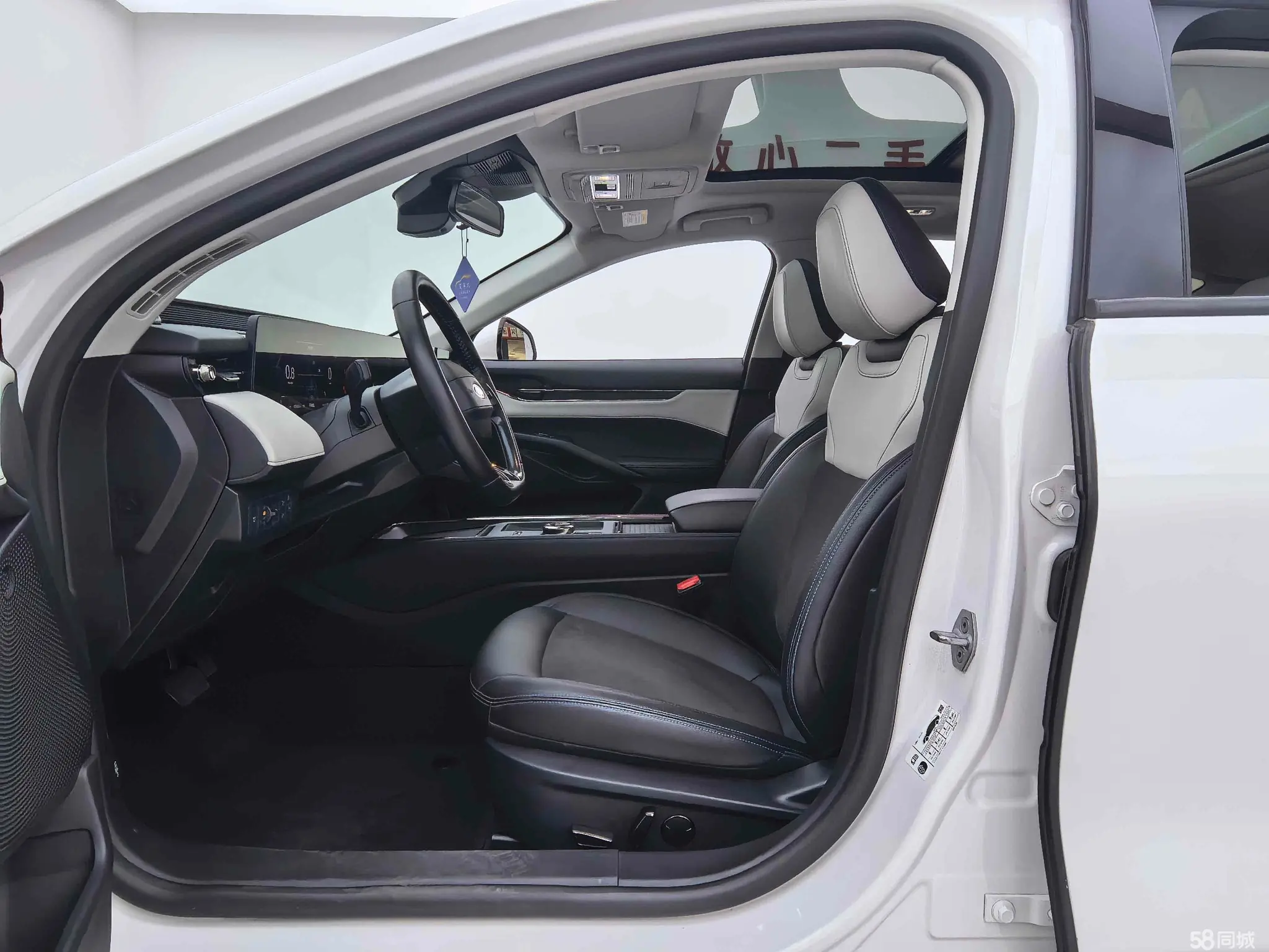 Ford Evos 2022 car image #26