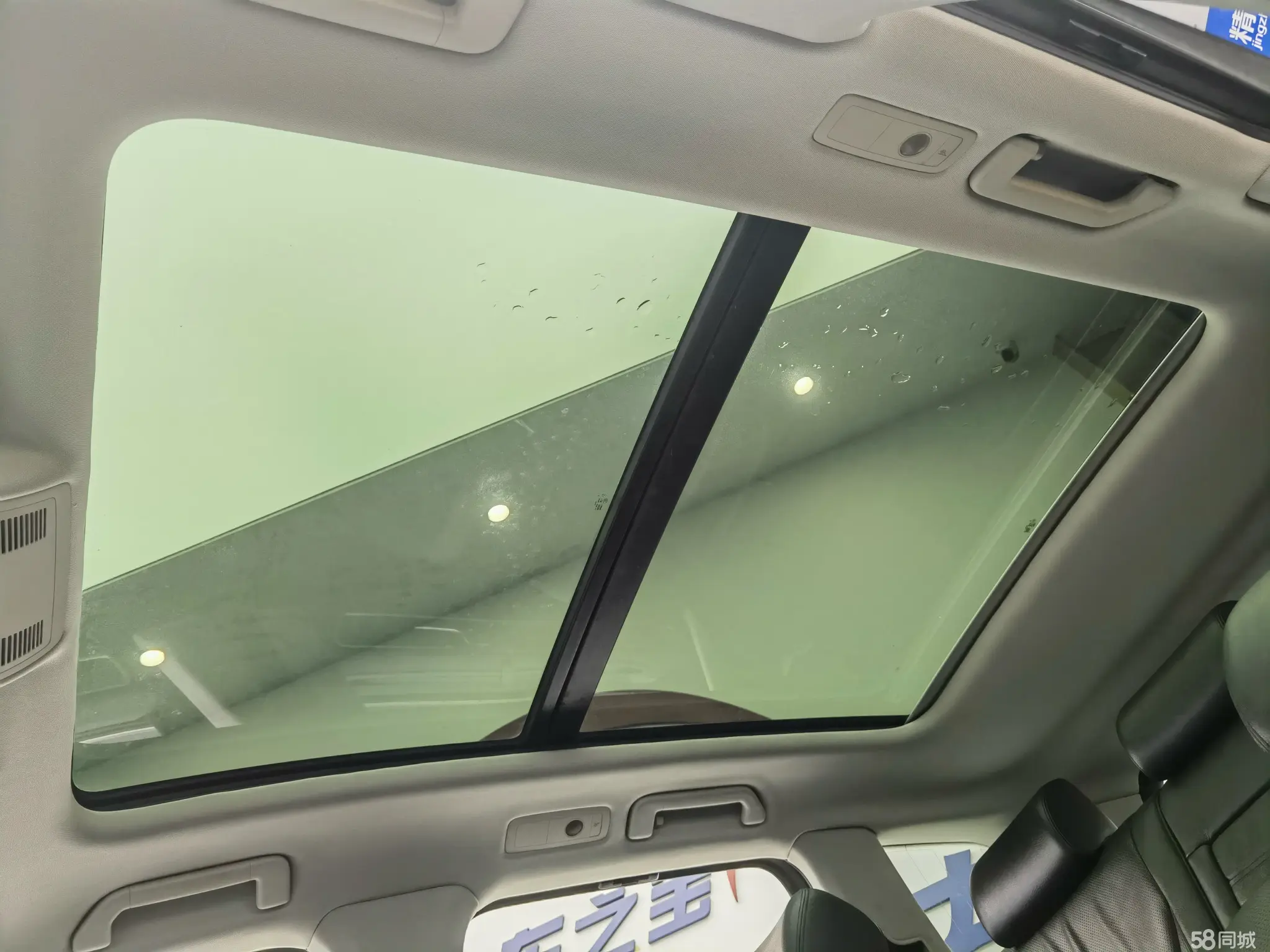 Volkswagen Touareg 2012 car image #26