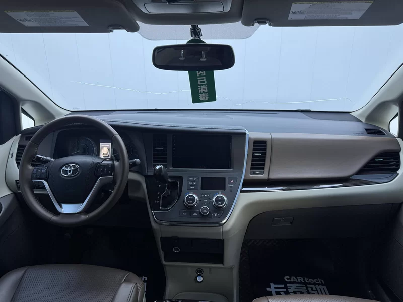 Toyota SIENNA 2019 صورة سيارة #26