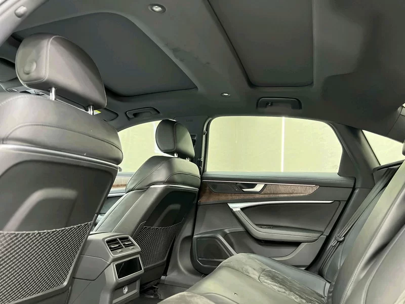 Audi A6L e-tron 2021 immagine di auto #26