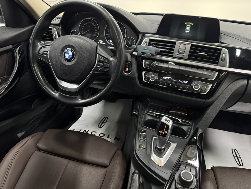BMW 3 Series 2018 #5 BMW 3 Series 2018 car image #5