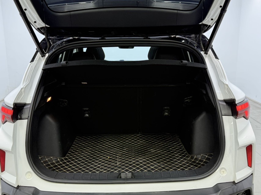 GEELY Coolray 2022 #7 GEELY Coolray 2022 car image #7