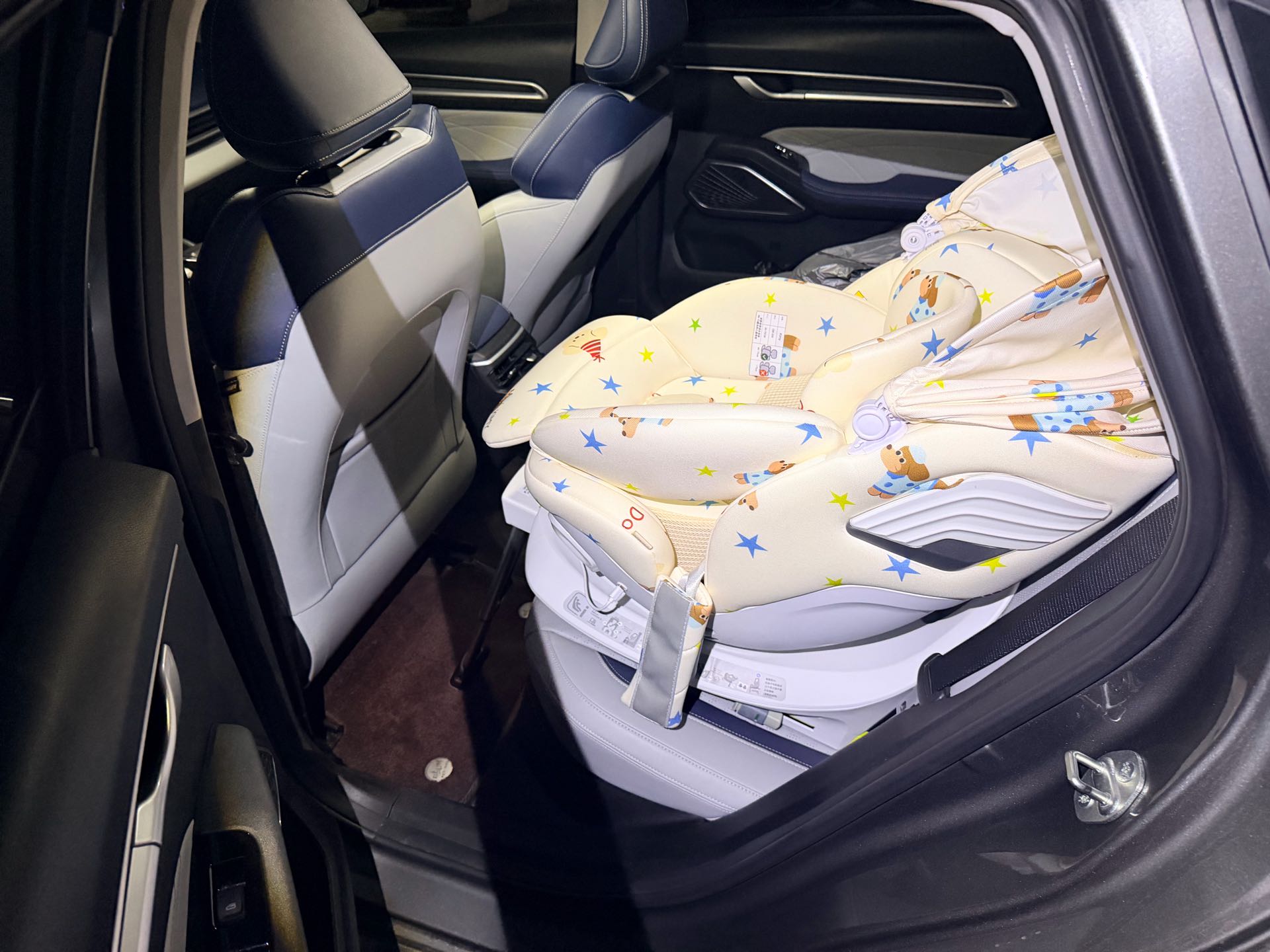 GEELY Emgrand 2022 #5 GEELY Emgrand 2022 immagine di auto #5