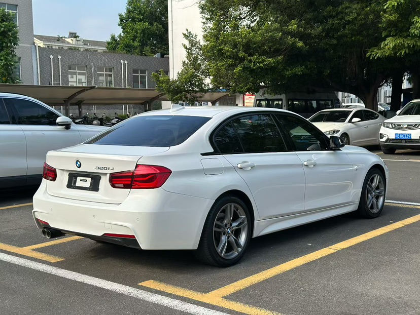 BMW 3 Series 2019 #6 BMW 3 Series 2019 car image #6