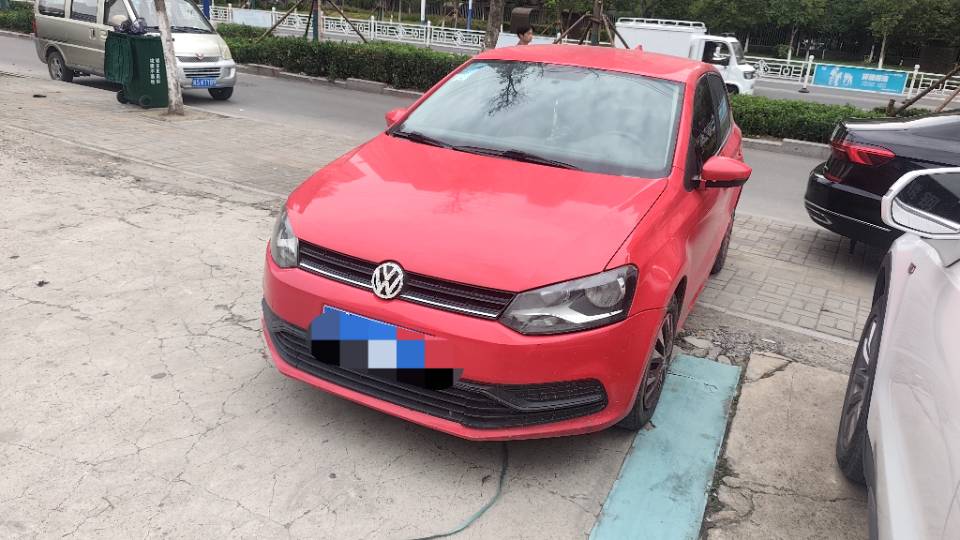 Volkswagen Polo 2018 car image 