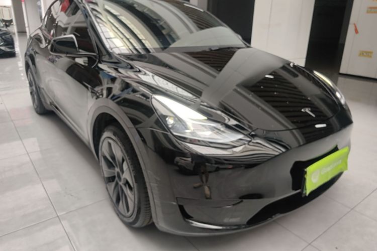 Tesla Model Y 2023 #4 Tesla Model Y 2023 car image #4
