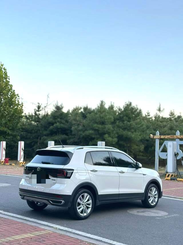 Volkswagen T-Cross 2021 #7 Volkswagen T-Cross 2021 صورة سيارة #7