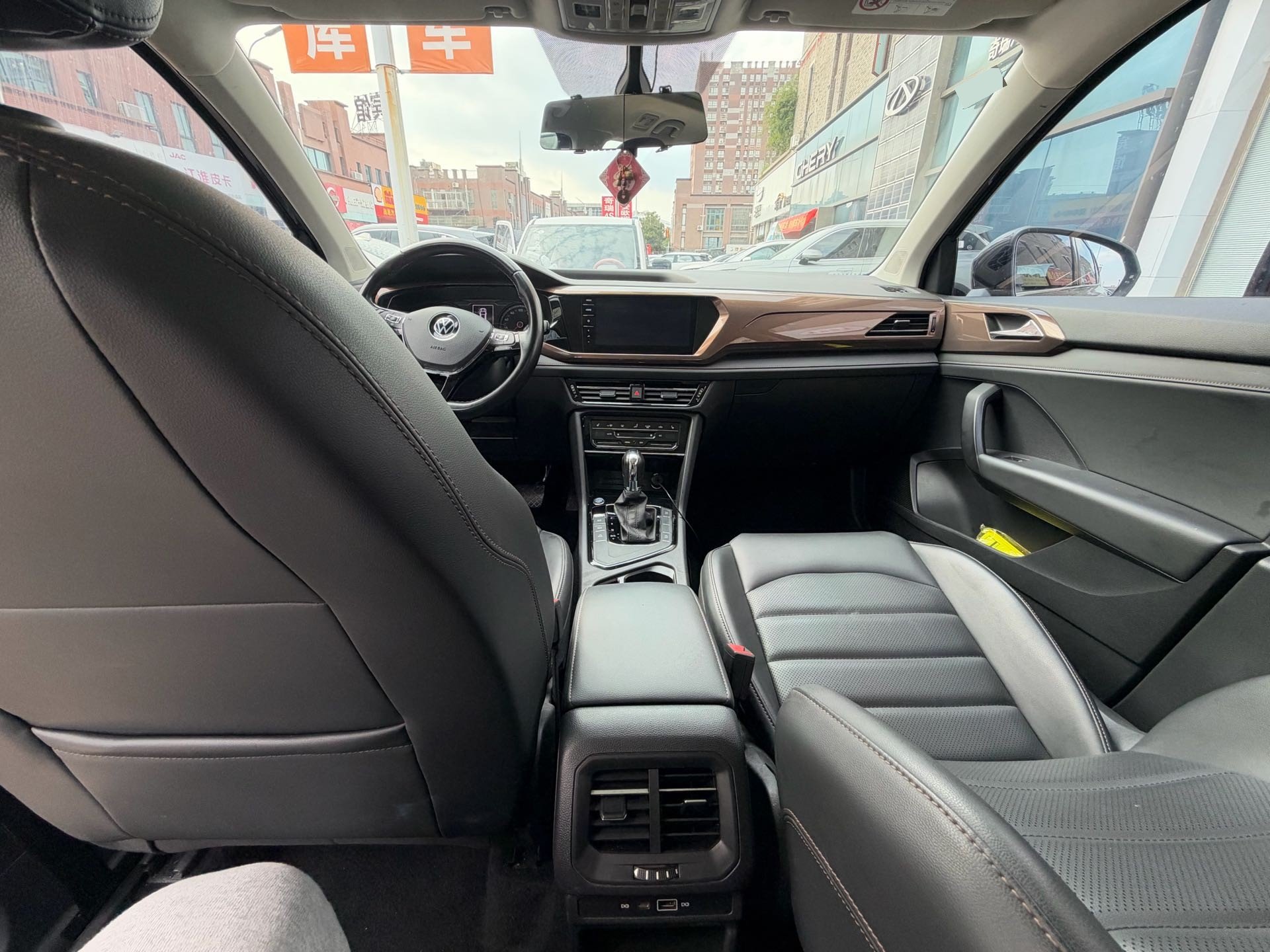 2022 car image #5