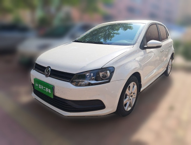 Volkswagen Polo 2015 car image 