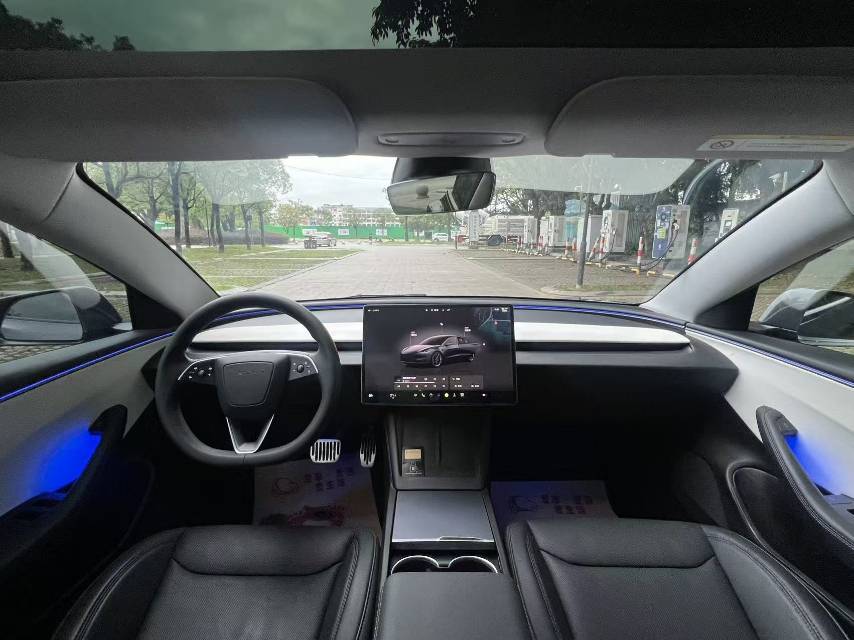 Tesla Model 3 2025 #4 Tesla Model 3 2025 car image #4