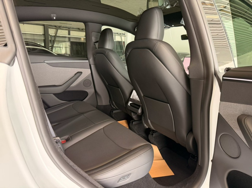 Tesla Model Y 2026 car image #7