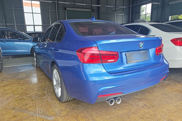 BMW 3 Series 2019 car image #5