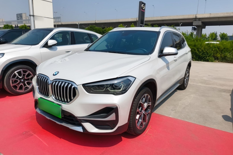BMW X1 2021 car image #2