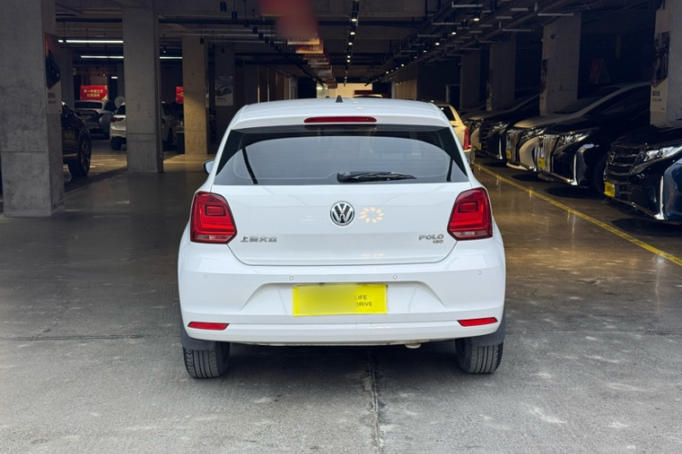 Volkswagen Polo 2016 car image #7