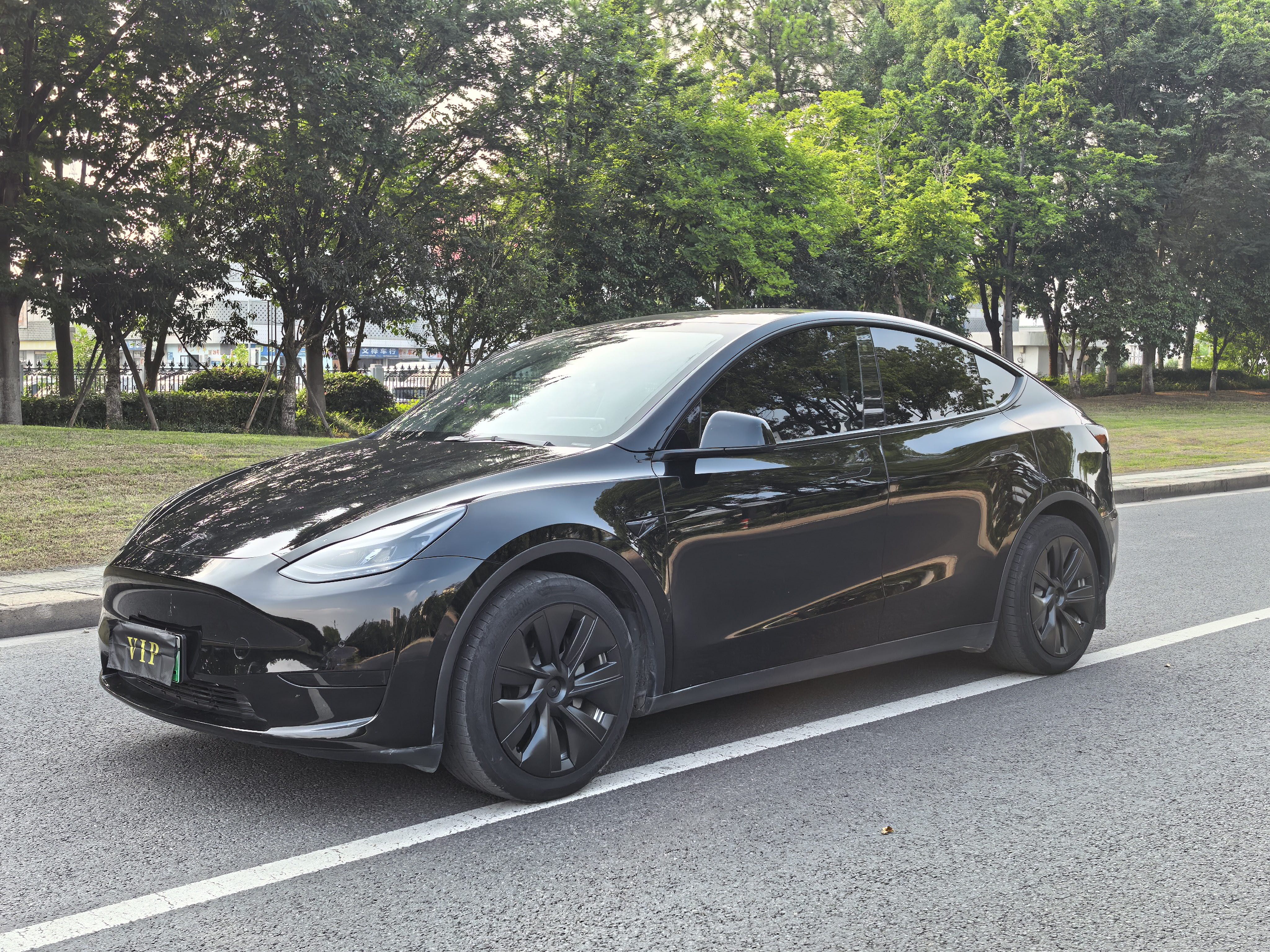 Tesla Model Y 2022 #2 Tesla Model Y 2022 car image #2